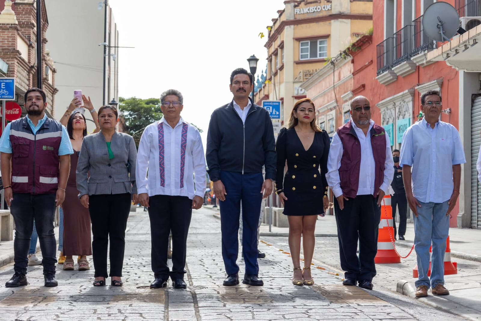 RAY CHAGOYA ENCABEZA IZAMIENTO DE LA BANDERA NACIONAL EN EL MERCADO 20 DE NOVIEMBRE post thumbnail image